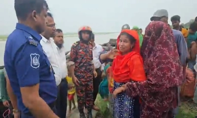 ঝড়ে যমুনায় যাত্রীবাহী নৌকাডুবি, নিখোঁজ ১