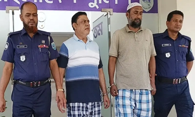 ভারতে পালানোর সময় আ.লীগের দুই নেতা গ্রেপ্তার