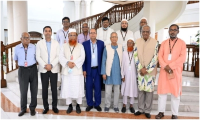 বিভিন্ন রাজনৈতিক দলের শীর্ষস্থানীয় নেতাদের সঙ্গে মতবিনিময় করেন প্রধান উপদেষ্টা ড. ইউনূস। ছবি- সংগৃহীত