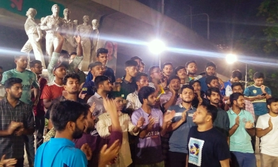 রোববার শাহবাগ ব্লকেডের ঘোষণা ঢাবির দুই বিভাগের শিক্ষার্থীদের
