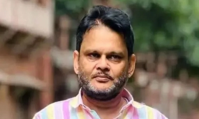 পুরুষ শিক্ষার্থীদের যৌন হয়রানি: ঢাবি শিক্ষক গ্রেপ্তার