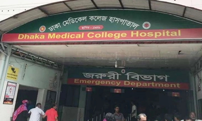ছিনতাইকারী টান দিল ব্যাগ, রিকশা থেকে ছিটকে তরুণীর মৃত্যু