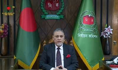 ত্রয়োদশ সংসদ নির্বাচনের তপশিল ঘোষণা করছেন সিইসি