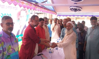 ফেনী পৌরসভার ১৩নং ওয়ার্ড বিএনপির উদ্যোগে দলীয় সদস্য সংগ্রহ ও নবায়ন ফরম বিতরণ। ছবি- রূপালী বাংলাদেশ