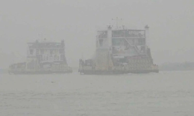 দুই নৌরুটে ফেরি চলাচল বন্ধ