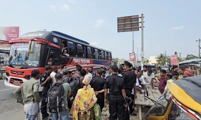 অতিরিক্ত ভাড়া আদায়, সাকুরাসহ ৪ পরিবহনকে জরিমানা