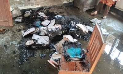 ময়মনসিংহে গ্রামীণ ব্যাংক কার্যালয়ে দুর্বৃত্তদের অগ্নিসংযোগ
