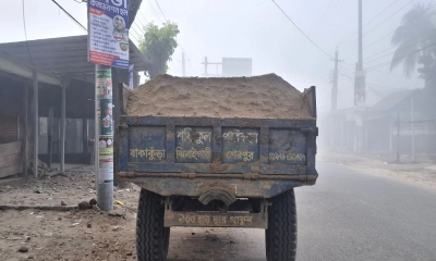 গারো পাহাড়ের মূল্যবান লাল বালু লুট হচ্ছে অবাধে