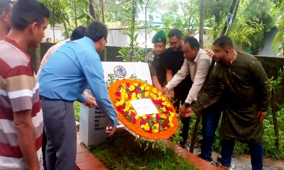 শ্রীপুরে জুলাই বিপ্লবের তিন শহীদের সমাধিতে শ্রদ্ধা
