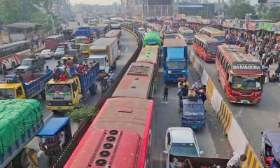 ঈদযাত্রায় গাজীপুরে তীব্র যানজট, দুর্ভোগে যাত্রীরা