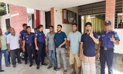 গ্রেপ্তারকৃত নিষিদ্ধ ঘোষিত ছাত্রলীগের ৪ নেতাকর্মী।  ছবি- রূপালী বাংলাদেশ