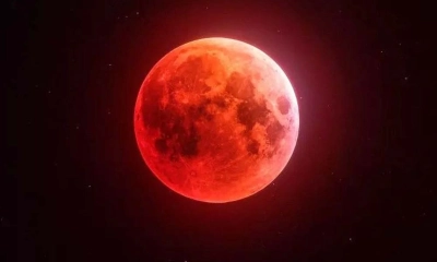 আজ পূর্ণগ্রাস চন্দ্রগ্রহণ, দেখা যাবে বাংলাদেশ থেকেও
