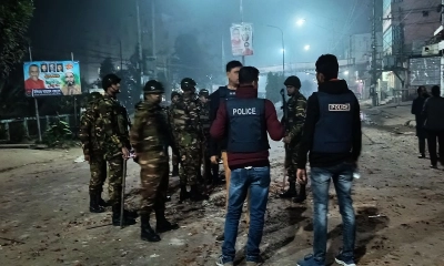 পটকা ফোটানোকে কেন্দ্র করে দুই মহল্লার সংঘর্ষ, পরিস্থিতি নিয়ন্ত্রণে সেনাবাহিনী