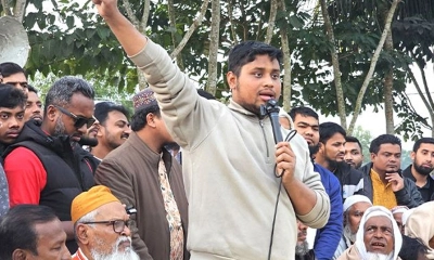ব্যাংক লুটের চেয়ে ভোট ভিক্ষা উত্তম: হাসনাত