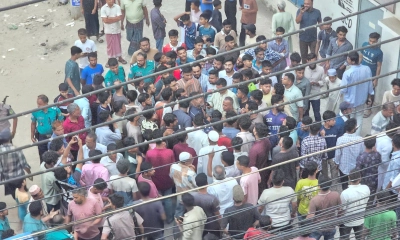 চট্টগ্রামের সাবেক মেয়র মঞ্জুর বাসায় গিয়ে তোপের মুখে হাসনাত আবদুল্লাহ