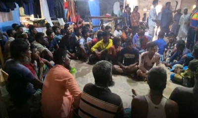 হাতিয়ায়  ৪৬ জেলে আটক। ছবি- ভিডিও থেকে নেওয়া