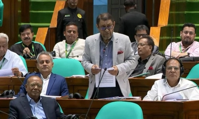 ১ লাখ স্বাস্থ্যকর্মী নিয়োগের ঘোষণা স্বাস্থ্যমন্ত্রীর