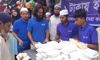পটুয়াখালীতে ১ টাকায় ইফতার বিক্রি