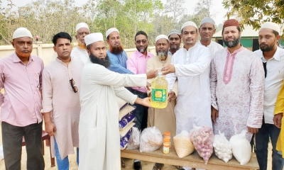 মাটিরাঙ্গার ৩০ এতিমখানায় ইফতার সামগ্রী বিতরণ ওয়াদুদ ভূঁইয়া ফাউন্ডেশনের