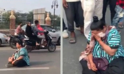 দুটি পানিপুরি কম পাওয়ায় সড়ক অবরোধ নারীর