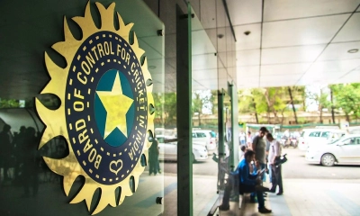 স্টেডিয়াম থেকে ৮ লাখ টাকার জার্সি চুরি