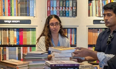 বাতিঘরে যেসব বই সংগ্রহ করলেন জাইমা রহমান