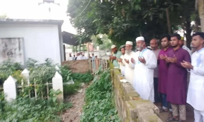 আ.লীগ নেতার কবর জিয়ারত করলেন জামায়াত নেতা