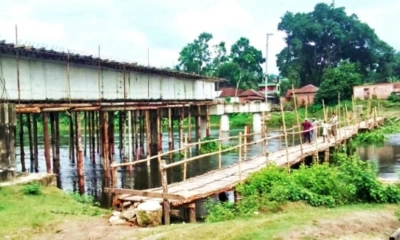 যশোরে মামলায় আটকে আছে  ব্রিজ নির্মাণ, চলাচলে দুর্ভোগ 