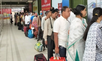 দুর্গাপূজায় বেনাপোল দিয়ে ভারতে যাত্রী পারাপার বেড়েছে