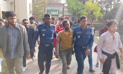 হাদির গায়েবানা জানাজা শেষে ভাঙচুর, ‘র’-এর এজেন্ট সন্দেহে একজনসহ ২ জন পুলিশে সোপর্দ