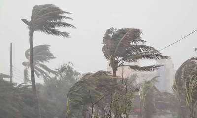 সন্ধ্যার মধ্যে ভয়াবহ ঝড়ের আশঙ্কা, নদীবন্দরগুলোকে সতর্কতা
