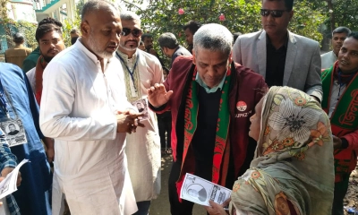 আমি সেবক হয়ে আপনাদের পাশে থাকতে চাই : জিলানী