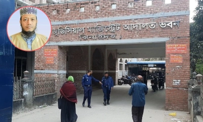 এবার আমির হামজার বিরুদ্ধে ঝিনাইদহ আদালতে মামলা