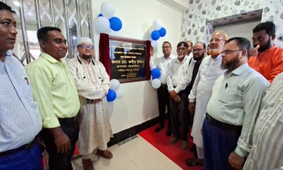 লক্ষ্মীপুর পৌরসভায় মাসে ৬৫ লাখ টাকা উদ্বৃত্ত, তবুও ২৬ কোটি টাকা ঋণ!