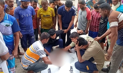 সাজ্জাদ হোসেনের মরদেহ ঘিরে স্থানীয়রা। ছবি- রূপালী বাংলাদেশ