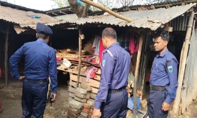 পাঁচবিবিতে ইউএনওর মাদকবিরোধী অভিযান