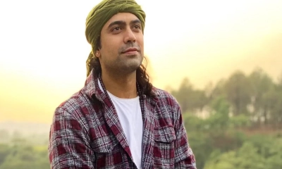 গোপনে বাল্যবন্ধুকে বিয়ে করলেন জুবিন