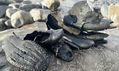 সমুদ্রসৈকত থেকে উদ্ধার হলো রহস্যজনক জুতা!