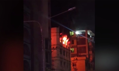 মিরপুরে বহুতল ভবনে লাগা আগুন নিয়ন্ত্রণে
