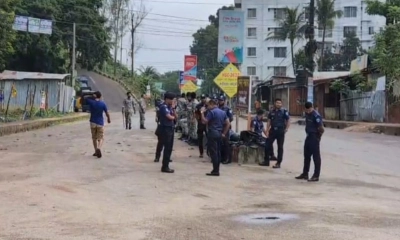পরিস্থিতি স্বাভাবিক রাখতে সতর্ক অবস্থানে প্রশাসন। ছবি- ভিডিও থেকে  নেওয়া
