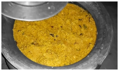 কাঙালি ভোজের খিচুড়ি নিয়ে গেল পুলিশ