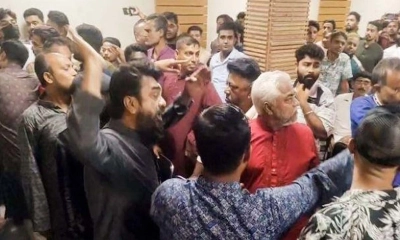 খুলনায় এনসিপির দুই গ্রুপের হাতাহাতি