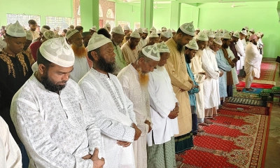 সৌদি আরবের সঙ্গে মিল রেখে কলাপাড়ার ৮ গ্রামে ঈদ উদযাপন