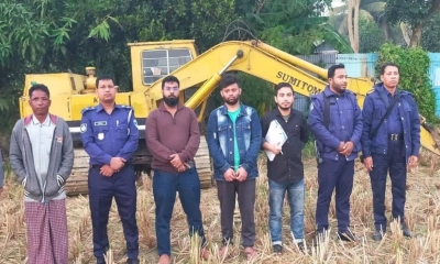 কৃষিজমির মাটি বিক্রি : লাখ টাকা জরিমানা, ভেকু জব্দ