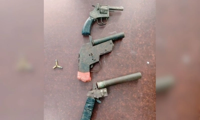 উদ্ধারকৃত অস্ত্র। ছবি- রূপালী বাংলাদেশ