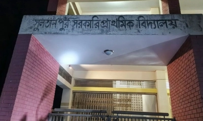 মধ্যরাতে ভোটকেন্দ্রের পাশে ককটেল বিস্ফোরণ