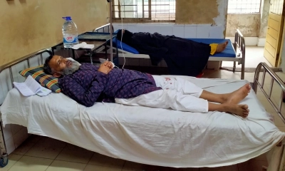 নেশাজাতীয় দ্রব্য মিশিয়ে ৩ জনকে অচেতন, ৬ লাখ টাকার মালামাল লুট