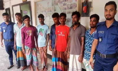 আটককৃতরা। ছবি- রূপালী বাংলাদেশ