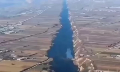 পৃথিবীর বুকে দেখা মিলল বিস্ময়কর ফাটল