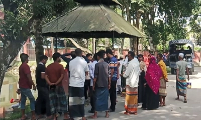 ঘরের চালায় ঢিল, চিৎকার করায় ঘরে ঢুকে প্রবাসীর স্ত্রীকে কুপিয়ে হত্যা